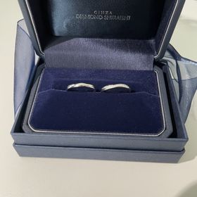 【銀座ダイヤモンドシライシの口コミ】 着用時に指が綺麗に見えるようなデザインであり、ダイヤモンドの輝きがキ…