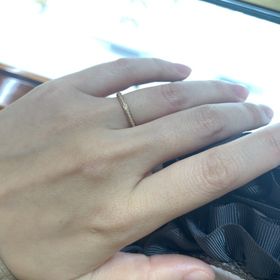 【ブルガリ(BVLGARI)の口コミ】 ダイヤモンドがたくさん埋め込まれた、ゴージャスな指輪でとても魅力的で…