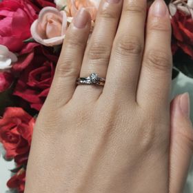 【俄(にわか)の口コミ】 結婚指輪はプラチナとピンクゴールドが使われていてとてもかわいいです。…