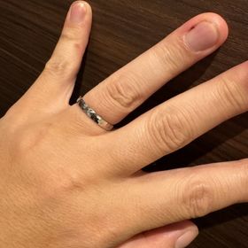 【PILOT BRIDAL(パイロットブライダル)の口コミ】 プラチナ999と純度が限り無く1000に近い純度で鍛造仕上げの丈夫さと、デザ…