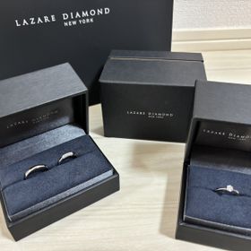 【ラザール ダイヤモンド(LAZARE DIAMOND)の口コミ】 結婚指輪と婚約指輪で同じブランドにしました。そのおかげで、一緒につけ…