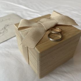 【YUKA HOJO(ユカホウジョウ)の口コミ】 デザイン、色、表面加工がどれも素敵です！ピンクゴールドの色味も肌馴染…