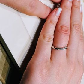 【アイプリモ(I-PRIMO)の口コミ】 指輪受け取りの際、ダイヤモンドのきらめきが予想以上でとても感動しまし…