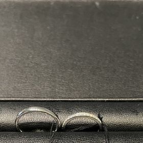 【エクセルコダイヤモンド(EXELCO DIAMOND)の口コミ】 ハーフエタニティリングで、ダイヤモンドの煌めきを感じられ、華やかなデ…