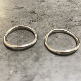 【ケイウノ ブライダル(K.UNO BRIDAL)の口コミ】 シンプルなデザインのものを探していたので、ピッタリのものが見つかった…