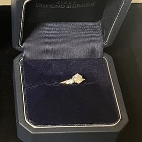 【銀座ダイヤモンドシライシの口コミ】 指輪のデザインがとてもたくさんあったので、きっと好みのデザインが見つ…