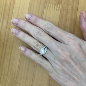 【ヴァン クリーフ＆アーペル(Van Cleef & Arpels)の口コミ】 ヴァンクリは元々好きで、この指輪も憧れていたデザインの物です。
高身長…