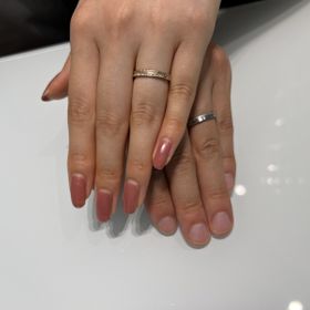 【YUKA HOJO(ユカホウジョウ)の口コミ】 艶消しでカジュアルなのでどんな服装にも相性が良く、歳をとっても恥ずか…