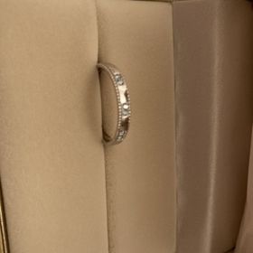 【宝寿堂(ほうじゅどう)の口コミ】 元々売っている物にダイヤの変更とミル打ちをして頂きました。ダイヤは妻…