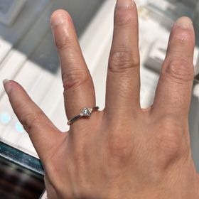 【Ponte Vecchio(ポンテヴェキオ)】の口コミ 婚約指輪は記念品なので、派手にしたいなと思って、やっぱり、ザ指輪ってい...