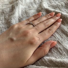 【アイプリモ(I-PRIMO)の口コミ】 この指輪のデザインは、本当に素晴らしいですね。細部まで丁寧に作り込ま…