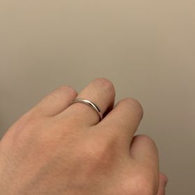 【LUCIE(ルシエ)】の口コミ シンプルなのが良いという気持ちで選んだ。色々な指輪を見ると、派手なもの...