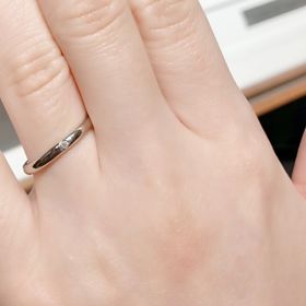 【銀座ダイヤモンドシライシの口コミ】 結婚指輪はシンプルで何歳になっても使えるモノを探していたので、こちら…