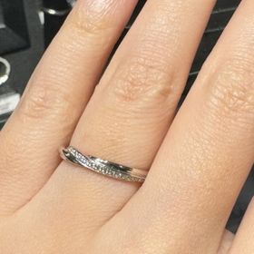 【エクセルコダイヤモンド(EXELCO DIAMOND)の口コミ】 毎日するものなので、シンプルな中にも華やかさが欲しいと思って居た中で…