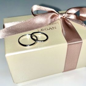 【LEGAN(レガン)の口コミ】 デザインは既存のモノをベースにカスタマイズしていただき、側面に溝を作…