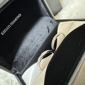 【エクセルコダイヤモンド(EXELCO DIAMOND)の口コミ】 可愛らしいデザインで、部分的にマットが入っているところがとても気に入…