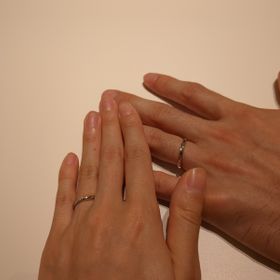 【TRECENTI(トレセンテ)の口コミ】 指輪の断面が楕円形となっている特徴のため、着け心地がとても良く、試着…