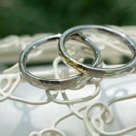 【TANZO.(鍛造指輪)の口コミ】 お店の方と一緒に自分たちでデザインできたことで、二人が納得できる指輪…