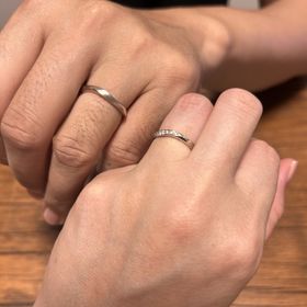 【アイプリモ(I-PRIMO)の口コミ】 ダイヤモンドがキレイに見えるデザインが気に入りました。また、指輪に意…