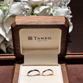【TANZO.(鍛造指輪)の口コミ】 ネットで調べるよりも自由度の高いデザインを選ぶことが出来ました。
自分…