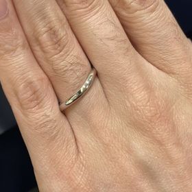 【ROYAL ASSCHER(ロイヤル・アッシャー)の口コミ】 やはりロイヤルアッシャーは着け心地の良さと女性には白く輝くダイヤモン…