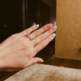 【銀座ダイヤモンドシライシの口コミ】 シンプルだけど煌びやかで存在感がある。長く人気のあるブランドなだけあ…