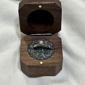 【鎌倉彫金工房の口コミ】 相手の普段つけているアクセサリーに合わせて
極力シンプルで毎日つけやす…