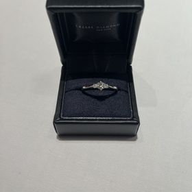 【ラザール ダイヤモンド(LAZARE DIAMOND)の口コミ】 デザインが個性的ですごく好きです。あまりないデザインのリングを購入し…
