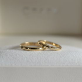 【CRAFY(クラフィ)の口コミ】 ダイヤモンド一石と裏に結婚記念日と誕生石をいれてもらっております。価…