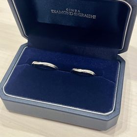 【銀座ダイヤモンドシライシの口コミ】 デザインコンセプトの「羽」、「一緒に羽ばたく」が素敵だなと思い、ペア…