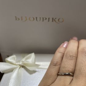 【COEUR D'OR(クゥドール)の口コミ】 柔らかい印象のカーブと膨らみがあり、
ツヤ感のある表面加工でも強すぎな…