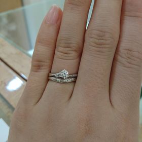 【Mariage ent(マリアージュエント)の口コミ】 インターネットなどで気になるデザインのものを見つけたので現物を見に行…