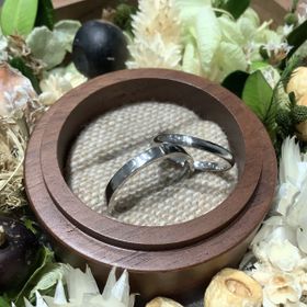 【鎌倉彫金工房の口コミ】 デザインが自分たちで決められるので満足出来ました！
手作りなので上手く…