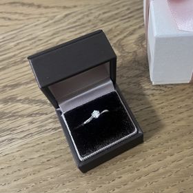 【アイプリモ(I-PRIMO)の口コミ】 仮の指輪をプロポーズにもらった後、欲しいデザインのものを一緒に選んで…