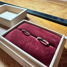 【ichi(イチ)の口コミ】 捻りの角度や加工の細かさなど、こだわって作りました。夫の手が大きいた…