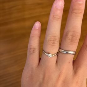 【俄(にわか)の口コミ】 とっても可愛いデザインでもらってとっても嬉しかったです！ダイヤが2つも…