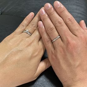 【エクセルコダイヤモンド(EXELCO DIAMOND)の口コミ】 指輪の側面にガラスの靴のモチーフが入っているところや、女性の指輪が2タ…