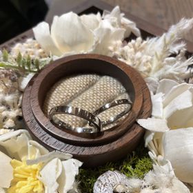 【鎌倉彫金工房の口コミ】 アレルギー体質なのでプラチナタイプを選びました。
指輪の形も考えていた…