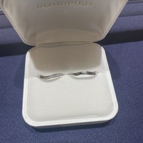 【BONDS(ボンズ)の口コミ】 婚約指輪が他社ので重ね付けして合うのを探しました！たくさん付けて今の…