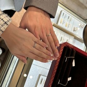 【カルティエ(Cartier)の口コミ】 結婚指輪を探していたところ、インスタで見かけ、素敵だと思い試着に行き…