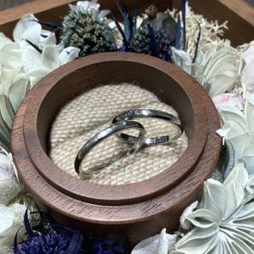 【鎌倉彫金工房の口コミ】 素材や太さ、文字入れなどを細かく指定できます。
不器用なのできちんと出…