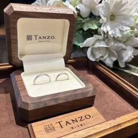 【TANZO.(鍛造指輪)の口コミ】 同じデザインで色だけ変えました。
自分の好きなデザインができるので満足…