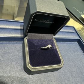 【銀座ダイヤモンドシライシの口コミ】 指輪の外枠とダイヤモンドを自分で選べるところが良い。自分が気に入った…