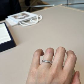 【MIKIMOTO(ミキモト)の口コミ】 当初婚約指輪は買わないつもりだったため、結婚指輪はダイヤがキラキラし…