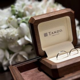 【TANZO.(鍛造指輪)の口コミ】 丈夫で長持ちする素材に惹かれました。最初は、あまり自由が効かない素材…