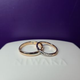 【俄(にわか)の口コミ】 複数の金属を使用してリングを作成しており、その金属同士の境目が滑らか…