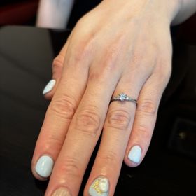 【ケイウノ ブライダル(K.UNO BRIDAL)の口コミ】 シンデレラが大好きなので、シンデレラモチーフのデザインを選びました。
…