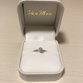 【宝石工房ヴァンモアの口コミ】 たくさんのデザインがあり、オーダーメイドもできるみたいなのでとても自…