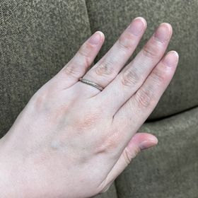 【4℃ BRIDAL(ヨンドシーブライダル)の口コミ】 結婚指輪なので、毎日つけられるものということで選びましたがあまり太す…