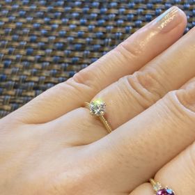 【ケイウノ ブライダル(K.UNO BRIDAL)の口コミ】 ソリテールリングの美しさの極地だと思いました。普段からアンティーク調…